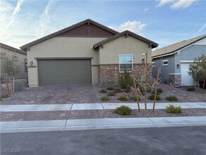 Building Photo - 815 Eaton Fls St