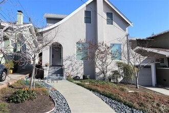Building Photo - 4320 La Cresta Ave