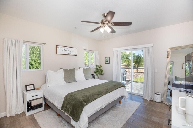 Building Photo - Nature Lover's Newer 1 bedroom single fami...