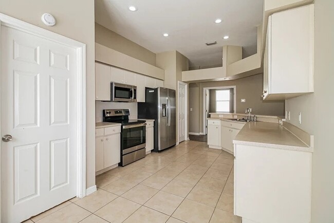 Building Photo - 21301 Neff Ct