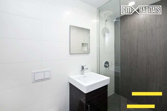 Building Photo - 333 E 5th St