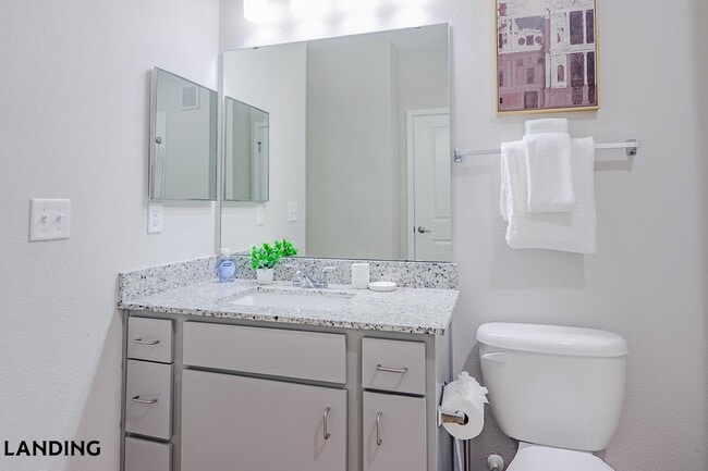 Foto del edificio - 2331 Commerce Park Dr NE