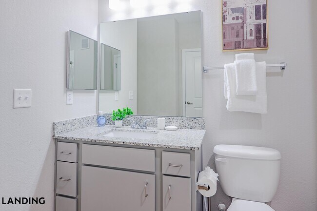 Building Photo - 2331 Commerce Park Dr NE