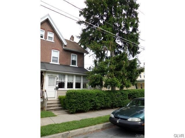 Building Photo - 1055 Seneca St