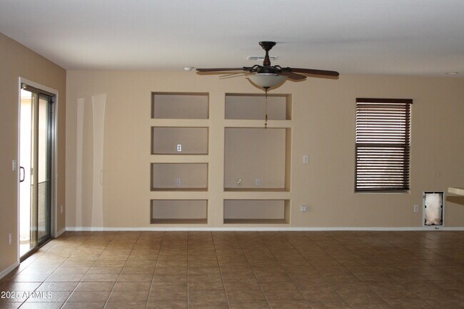 Building Photo - 33082 N Cat Hills Ave