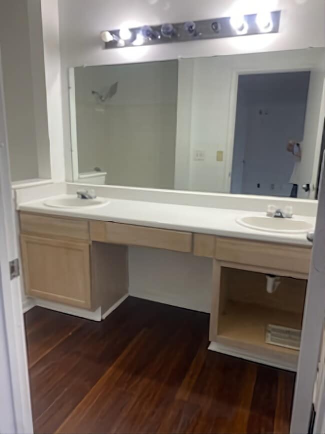 Foto del edificio - 2011 N Highway 17