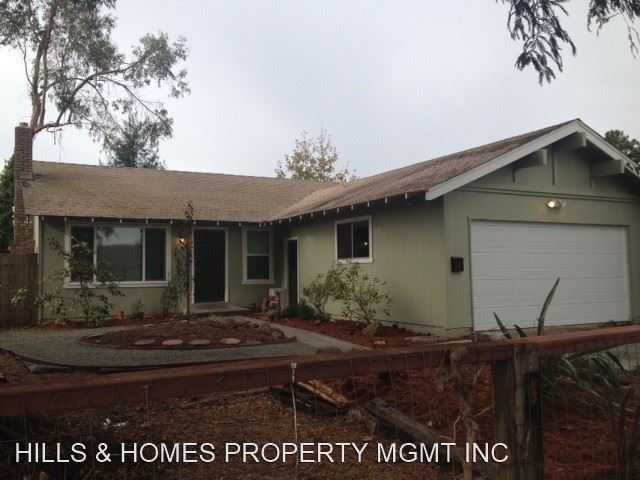 Primary Photo - 3 br, 2 bath House - 8467 LINDEN AVE