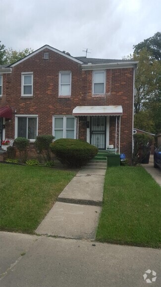 Building Photo - 8576 Manor