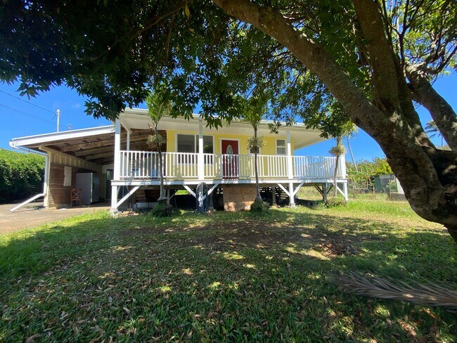 Foto del edificio - Adorable large 3 Bed, 2 bath with ocean view