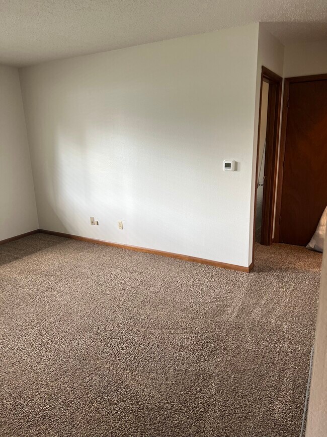 Building Photo - Grant 4 Plex