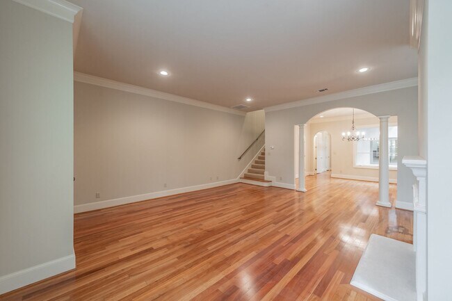 Foto del edificio - Beautiful 3 Bedroom Home in Queensboro Hei...