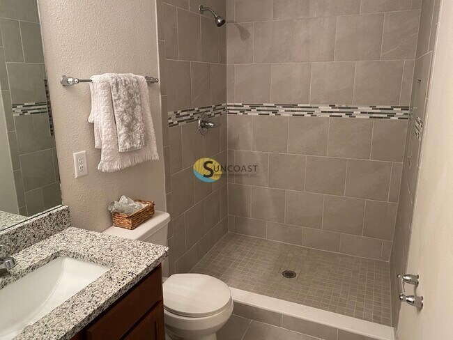 Foto del edificio - Spacious 2-Bedroom Lakeview Retreat ? Idea...