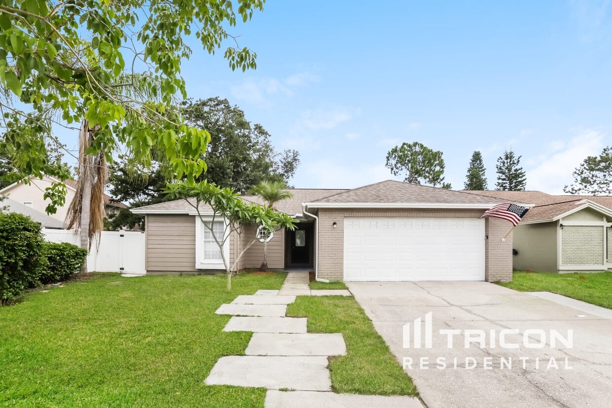 Primary Photo - 13613 Fawn Ridge Blvd