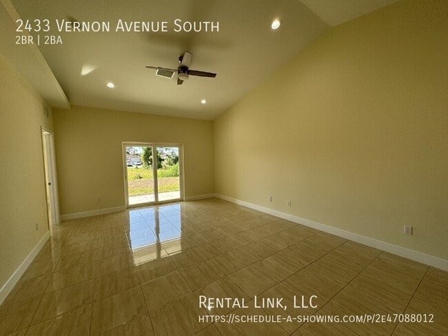 Foto del edificio - 2433 Vernon Ave S