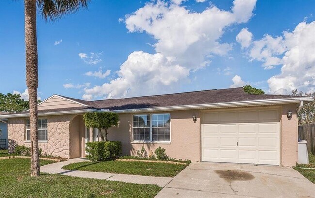 Building Photo - 9740 Lamantin Dr