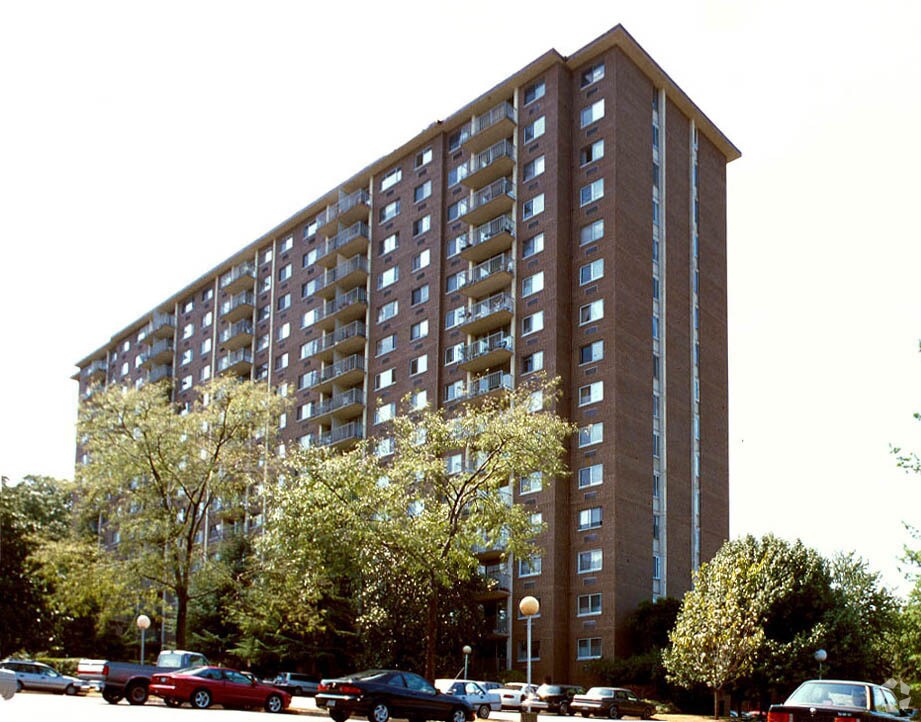 Hunting Creek Club Apartments Alexandria, VA