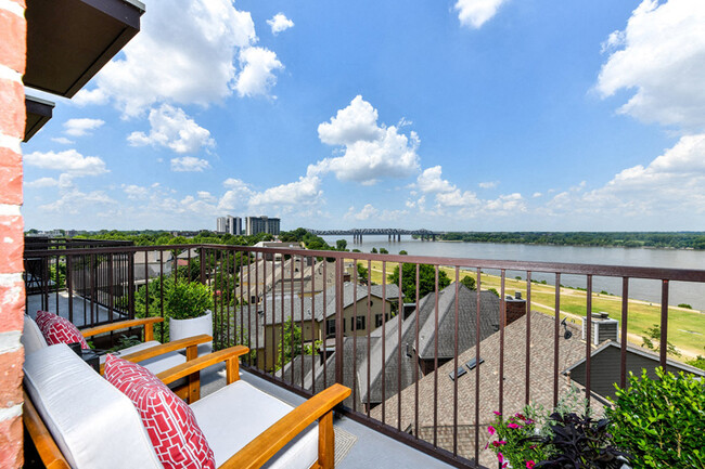 1 BR, 1 BA - 669SF - Balcony - The Tennessee Brewery