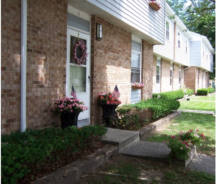 Edward Court - 15 Edwards St