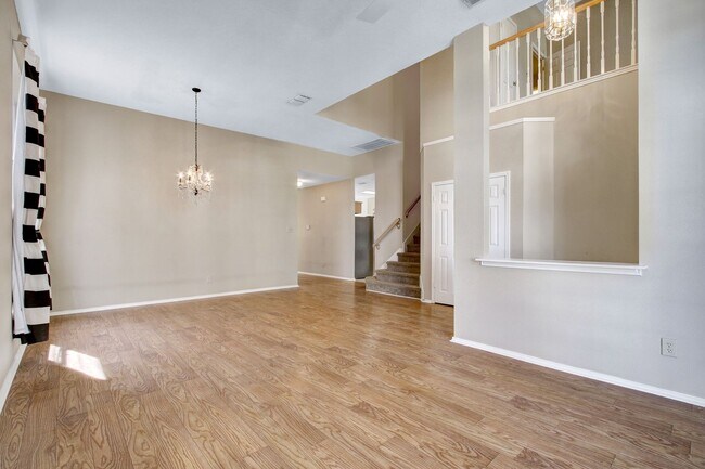 Foto del edificio - ***APPLICATION CURRENTLY UNDER REVIEW***Gated Lost Oaks Home with Private Pool & First-Floor Prim...