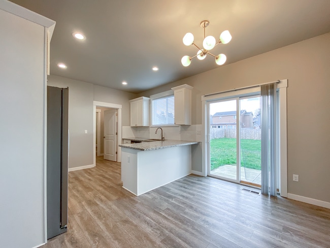 Building Photo - Built in 2020 Powellhurst Home! - 4 Bedroo...