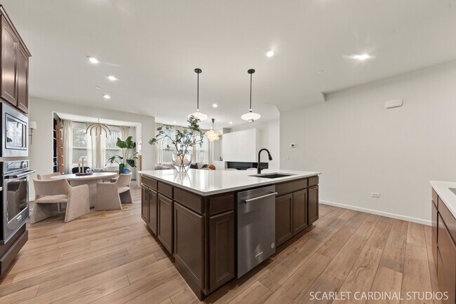 Foto del edificio - 2108 Weatherbee Ln