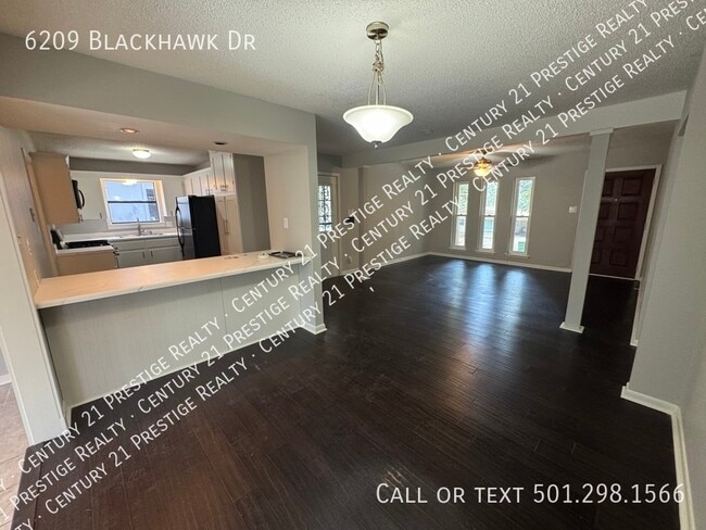 Building Photo - 6209 Blackhawk Dr