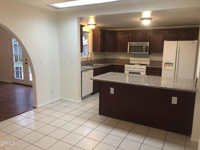 Foto del edificio - 1379 Glen Ave