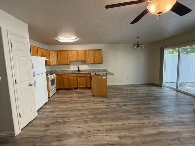 Building Photo - 1149 S 1420 E