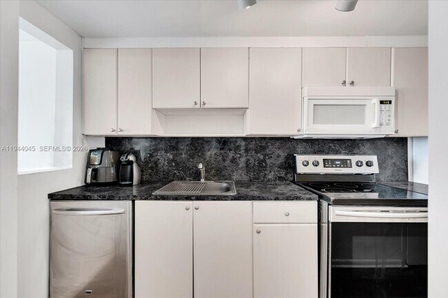 Foto del edificio - 1200 West Ave