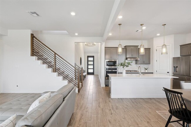 Foto del edificio - 6908 Empresa Dr