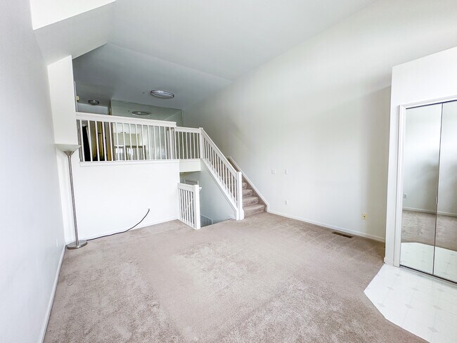 Foto del edificio - 1872 Lindsay Ln