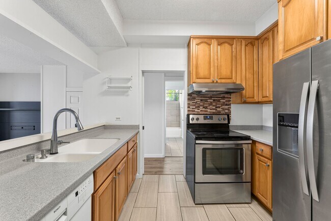Foto del edificio - Kailua - Private, Quiet End Unit - 3 bed, 2 bath