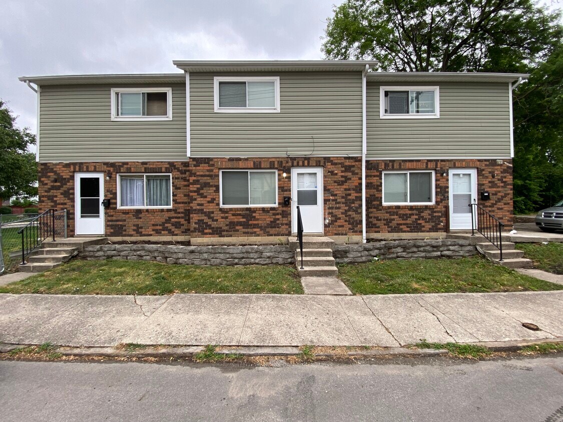 Primary Photo - 1310 W. Town St.