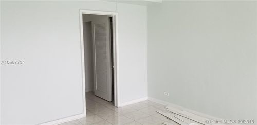 Foto del edificio - 10141 E Bay Harbor Dr