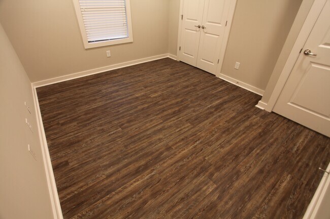 Foto del edificio - Renovated duplex off of North Gay Street
