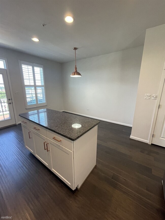 Building Photo - 2 br, 2.5 bath Townhome - 1107 Trenton Pla...