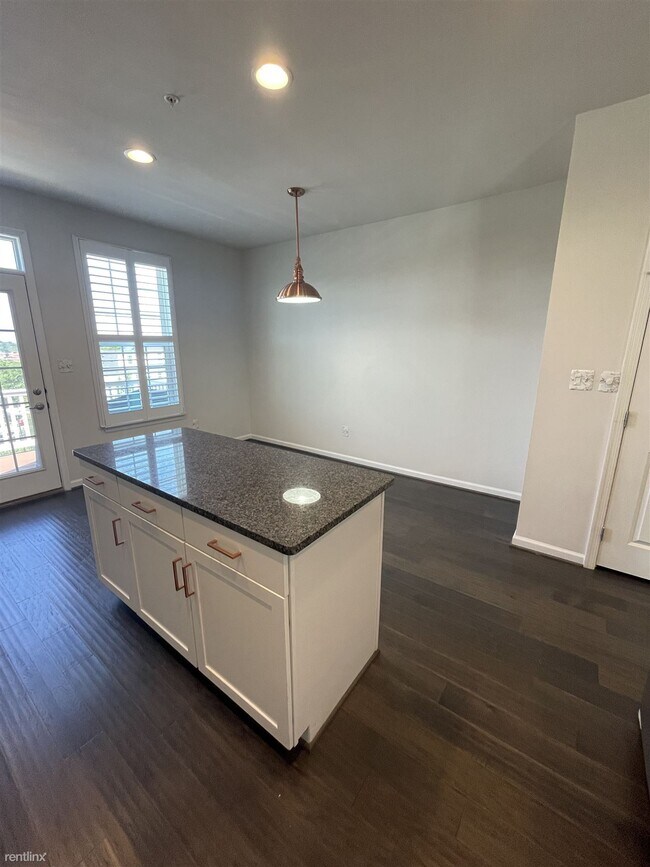 Foto del edificio - 2 br, 2.5 bath Townhome - 1107 Trenton Pla...