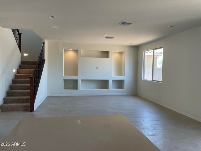 Building Photo - 8960 W San Miguel Ave