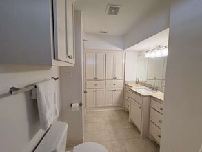 Building Photo - 4711 Imogene St