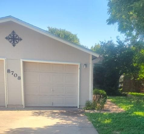 Primary Photo - 8708 Piney Point Dr