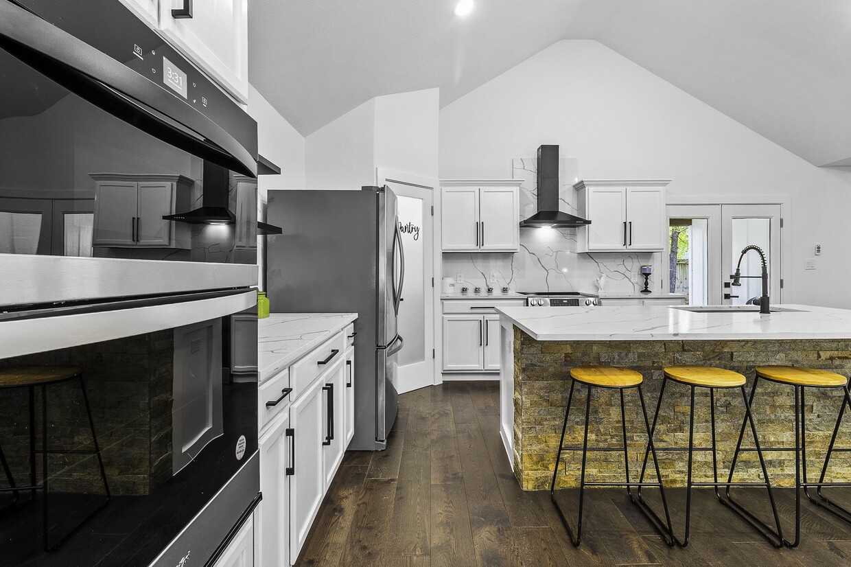 Foto del edificio - 112 Glen Haven