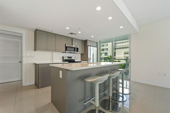 Foto del edificio - 1150-1101 101st St