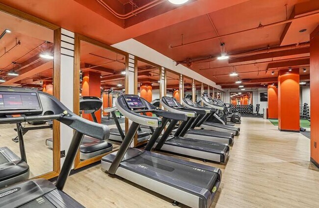 Building Photo - 40 Broad St