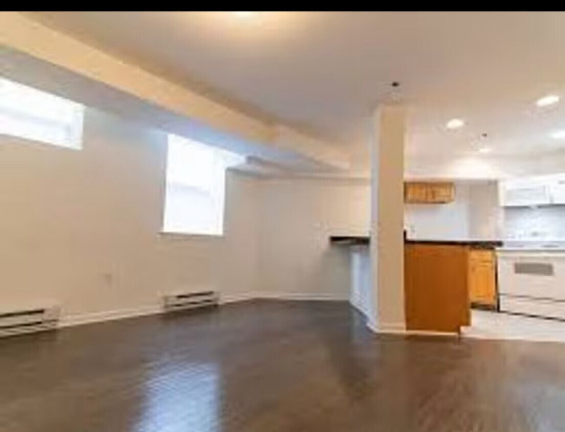 Building Photo - 86 Jersey St