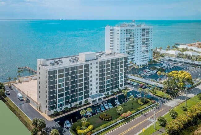 Building Photo - 7100 Sunshine Skyway Ln S
