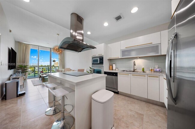 Foto del edificio - 7930 East Dr