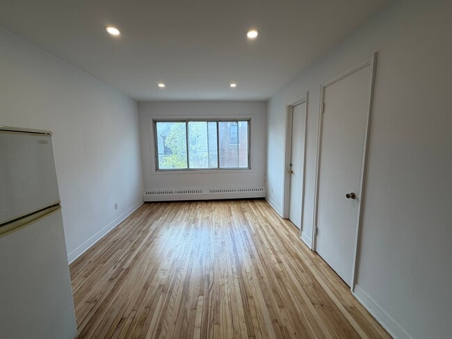 Building Photo - 110 rue Rachel