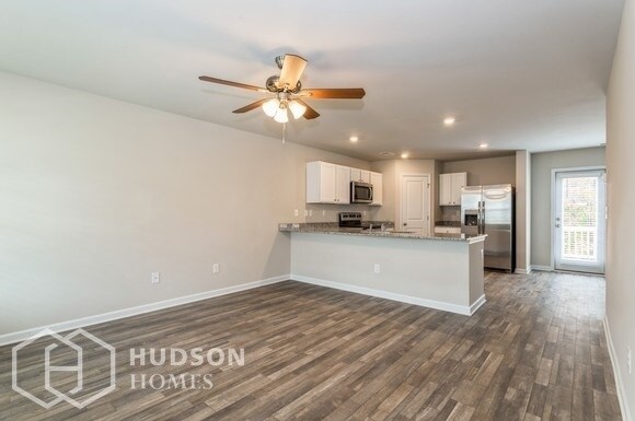 Foto del edificio - NEW CONSTRUCTION NOW AVAILABLE! - 519 Amel...