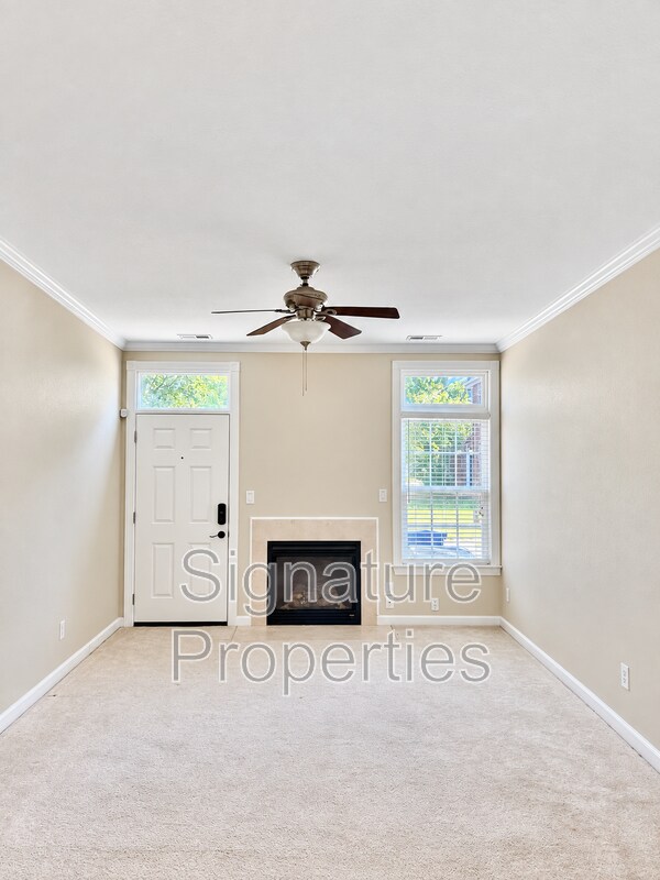 Foto del edificio - 1010 Skiffs Landing Ln