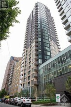 Building Photo - 40 Nepean St